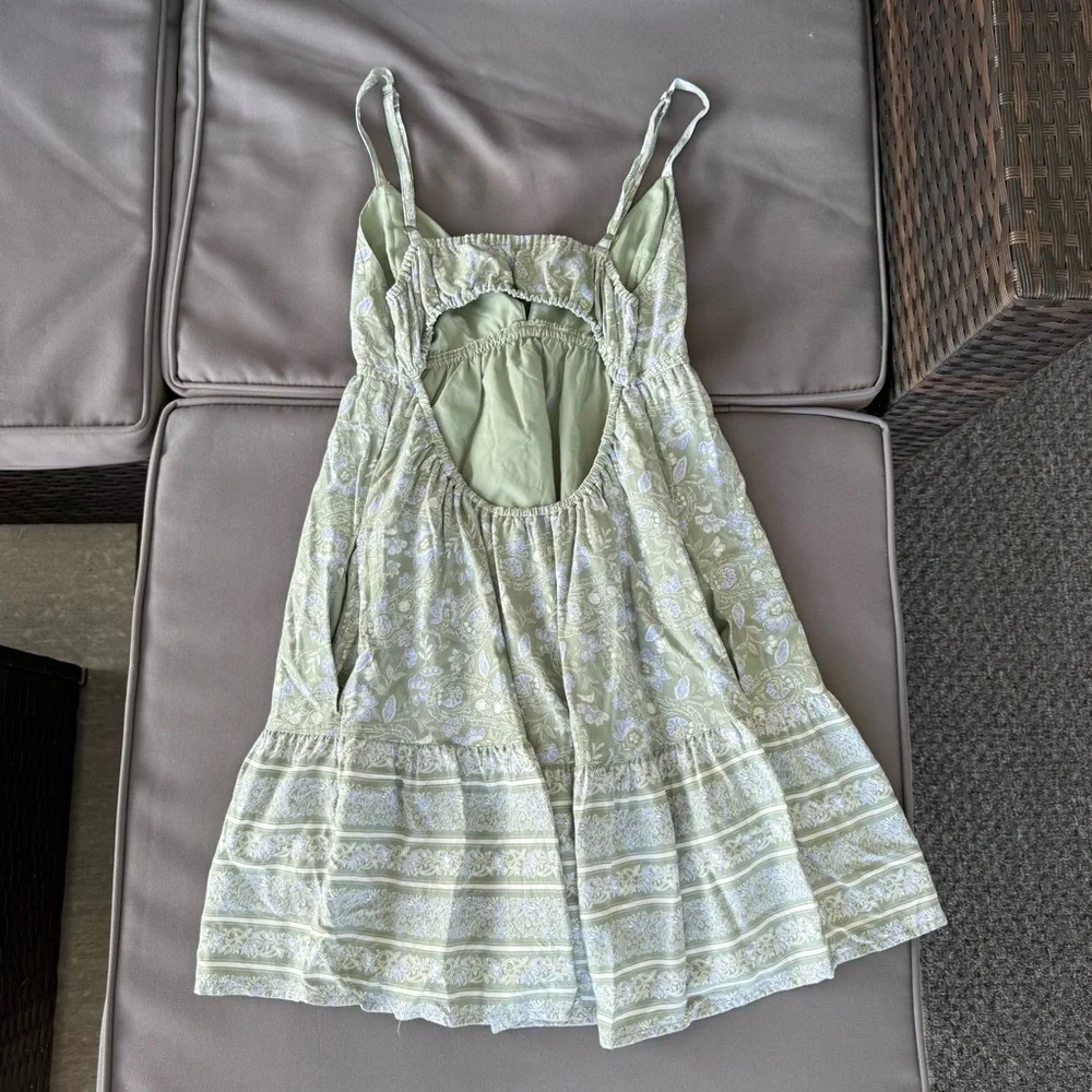 Hollister floral dress - Picture 4 of 5